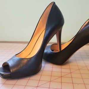 Jessica Simpson Black leather peep toe heels